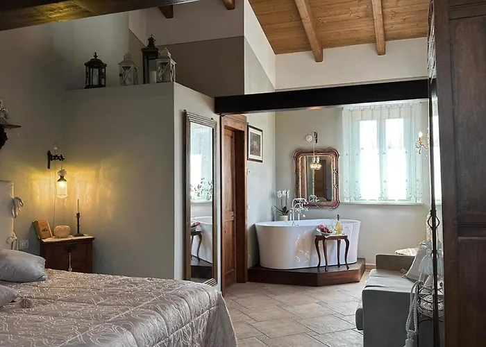 Antico Casale Bed & Breakfast