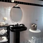 Bed & Breakfast Antico Casale 4*