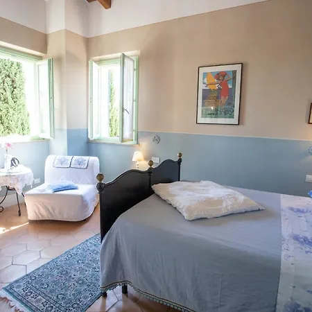 Bed & Breakfast Antico Casale 4*