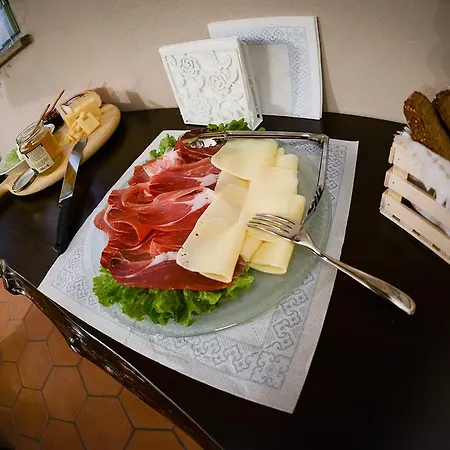 Antico Casale Alojamento de Acomodação e Pequeno-almoço 4*