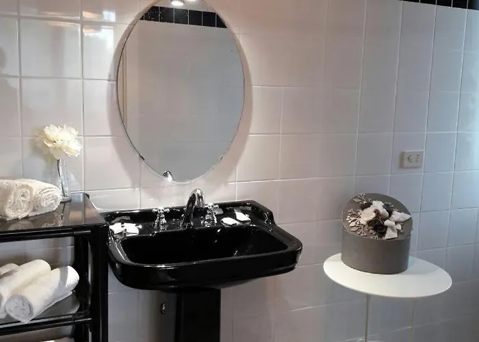 Bed & Breakfast Antico Casale 4*