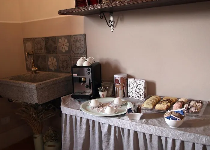 Bed & Breakfast Antico Casale 4*